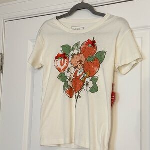 NWT Strawberry Shortcake Women’s Shirt, Creamy White, Size Medium